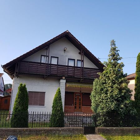 Appartement Nador Apartman à Balatonlelle Extérieur photo
