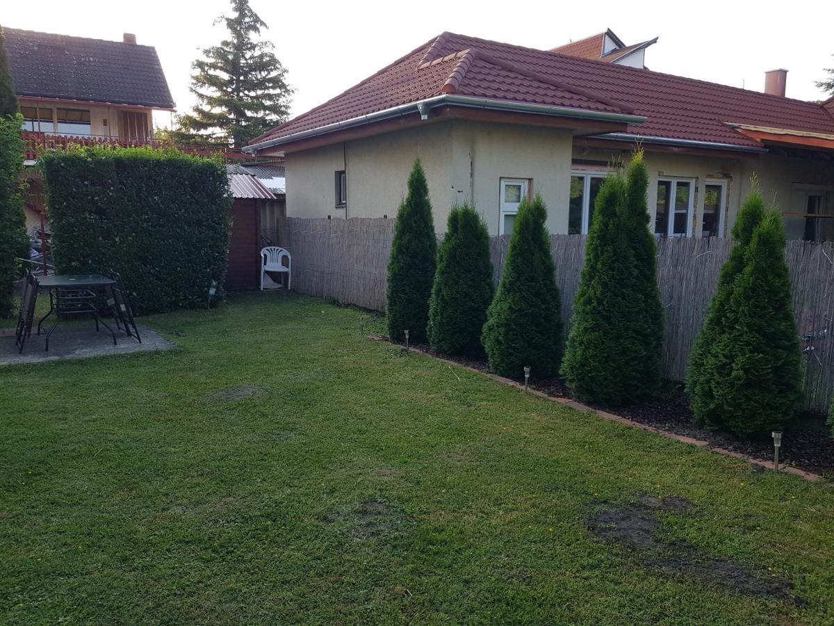Appartement Nador Apartman à Balatonlelle Extérieur photo