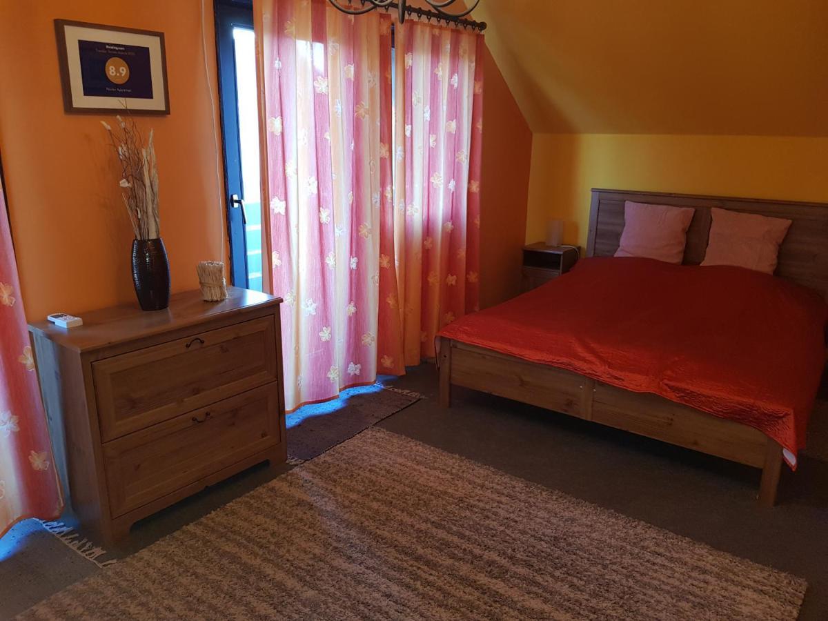 Appartement Nador Apartman à Balatonlelle Extérieur photo